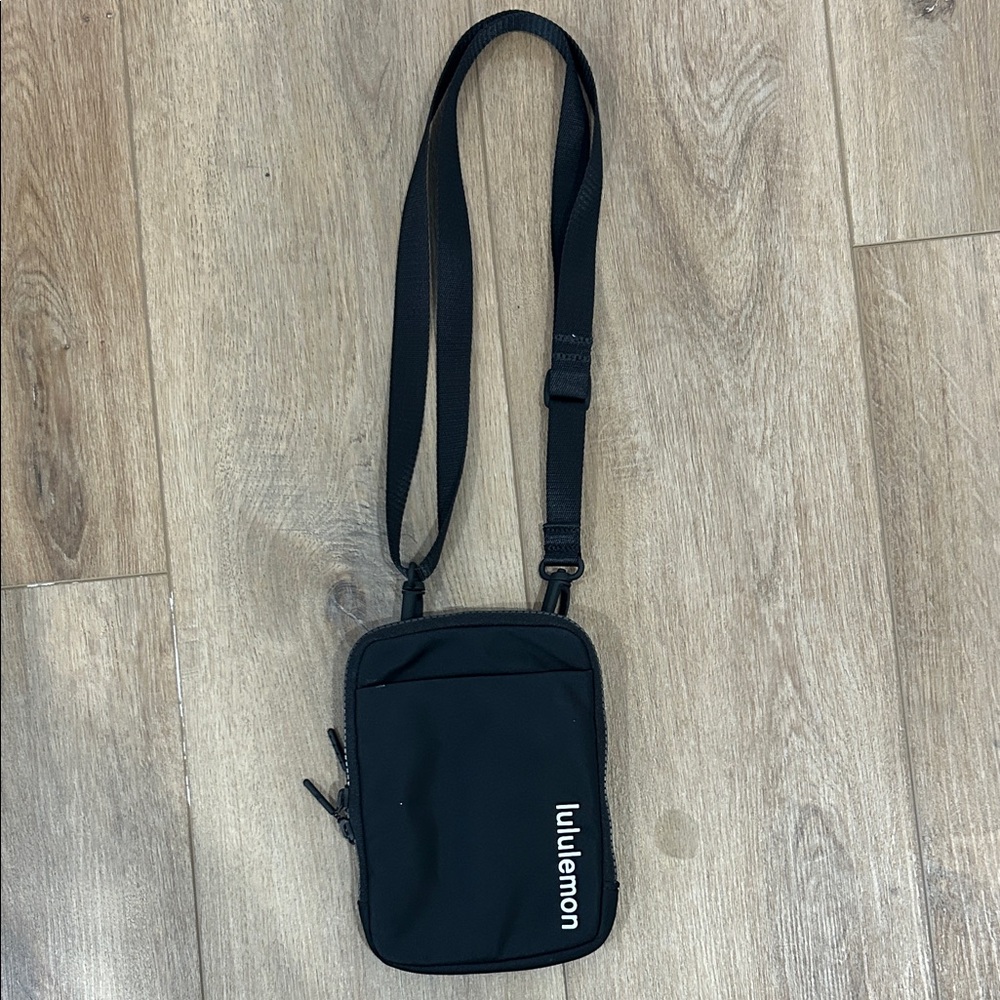lululemon athletica Black Belt Bag